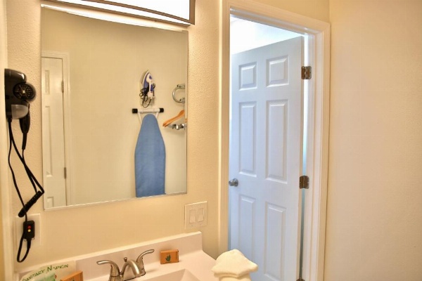 Travelodge by Wyndham Crescent City image 16