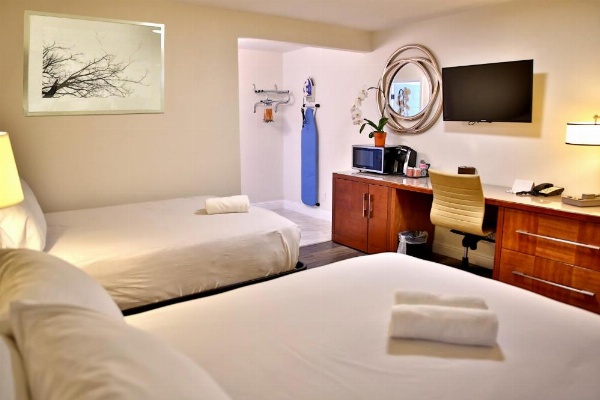 Travelodge by Wyndham Crescent City image 22