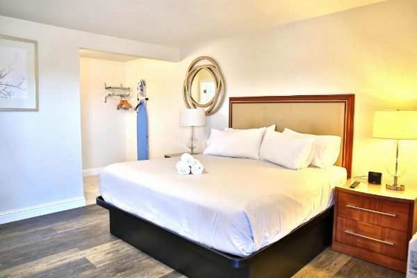 Travelodge by Wyndham Crescent City image 25